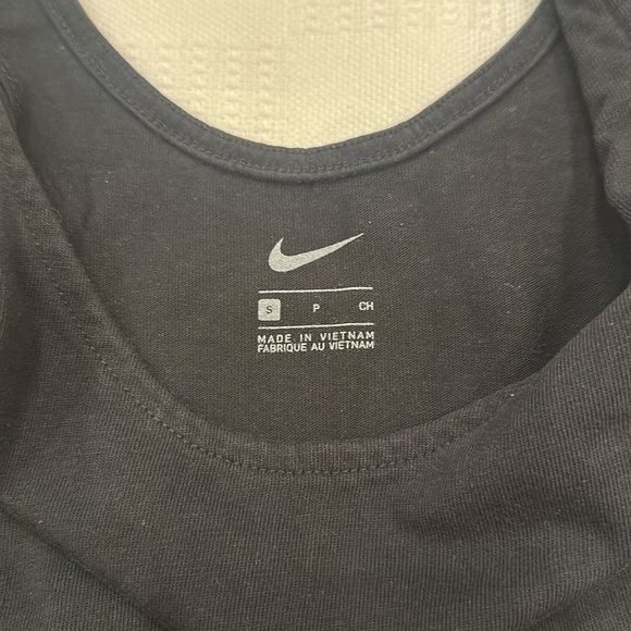 Nike Size Small Cropped Tank - Picture 3 of 3